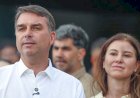 EM MEIO À INVESTIGAÇÃO DE MORAES, FLÁVIO BOLSONARO DEIXA O BRASIL E SEGUE PARA OS EUA COM A FAMÍLIA