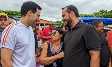 Prefeito Iko recebe deputado federal Léo Prates em Central