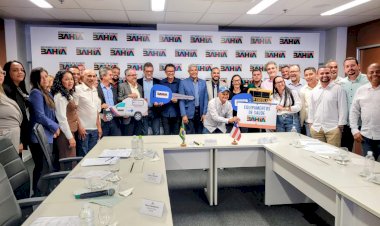 Em encontro com o governador Jerônimo, prefeito Iko garante pacote de investimentos para Central