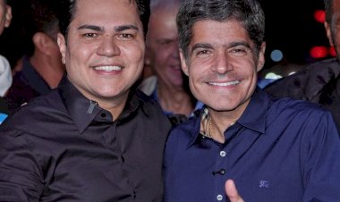 ACM Neto participa da festa dos 64 anos de Jussara e recebe apoio do prefeito Tacinho Mendes