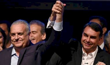 Flávio Bolsonaro anuncia deputado de Alagoas como vice e mira fortalecimento no Nordeste