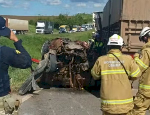 Tragédia na BR-324: engavetamento com nove veículos deixa um morto e seis feridos