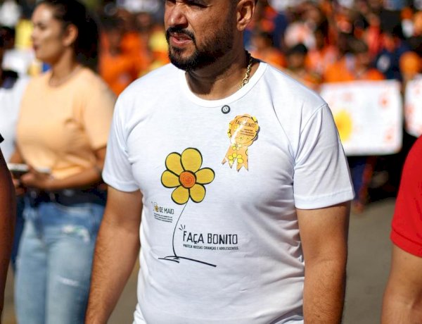 Prefeito de central participa de caminhada contra o ab*so s3xual de cri4nças e adolecentes