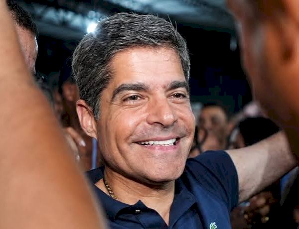 Pesquisa aponta ACM Neto à frente de Jerônimo Rodrigues em cenário de 2º turno na Bahia