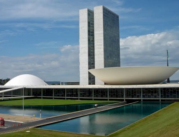 Grupo investigado pela Polícia Civil discutia ataques ao Planalto e local de debate eleitoral em 2026