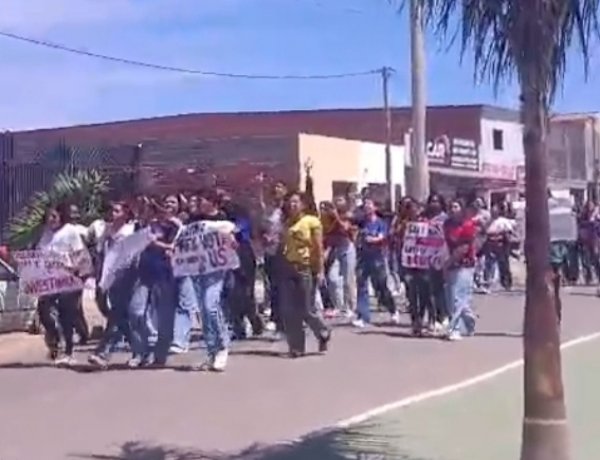 Pais denunciam suposto uso de alunos de colégio estadual em Ibititá para militância política do PT