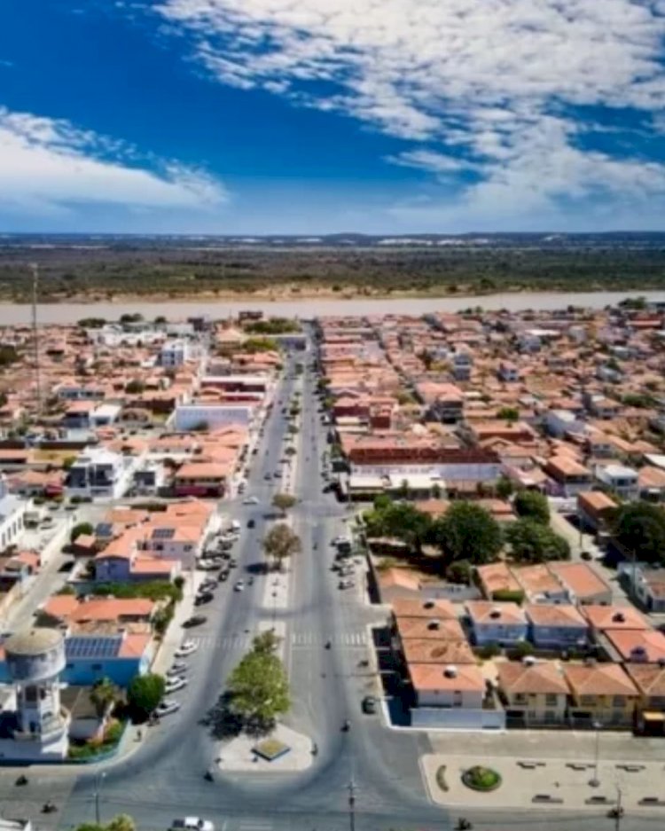 Xique-Xique fica totalmente sem energia e ex-prefeito solicita intervenção de Jerônimo após quedas frequentes